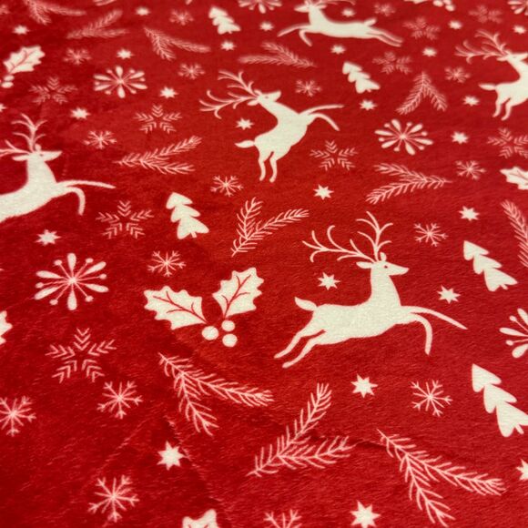 Minky Couture Plush Christmas Reindeer Themed Holiday Print Standard Pillowcase - Picture 4 of 6